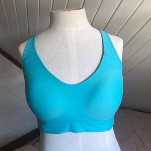 Under Armour sports bra size Large